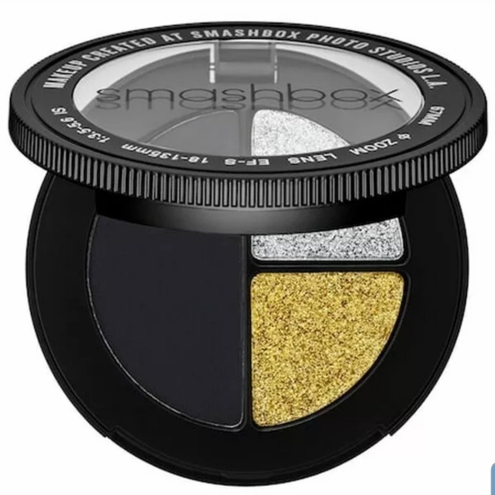2 Smashbox photo edit eye shadow trio. Total scene